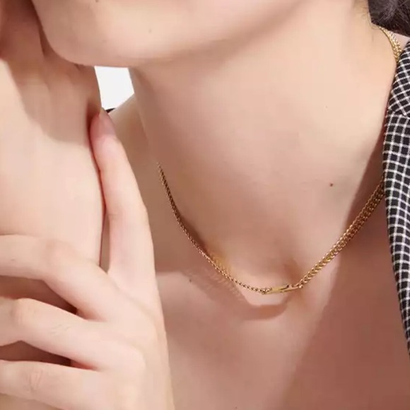 💛Gold plated Chain Necklace - Picture 5 of 5